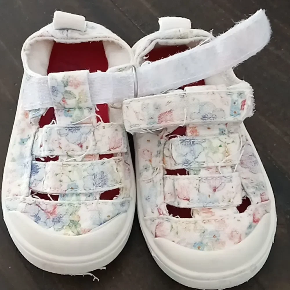 six medium little girl sandals Blowfish Malibu kids